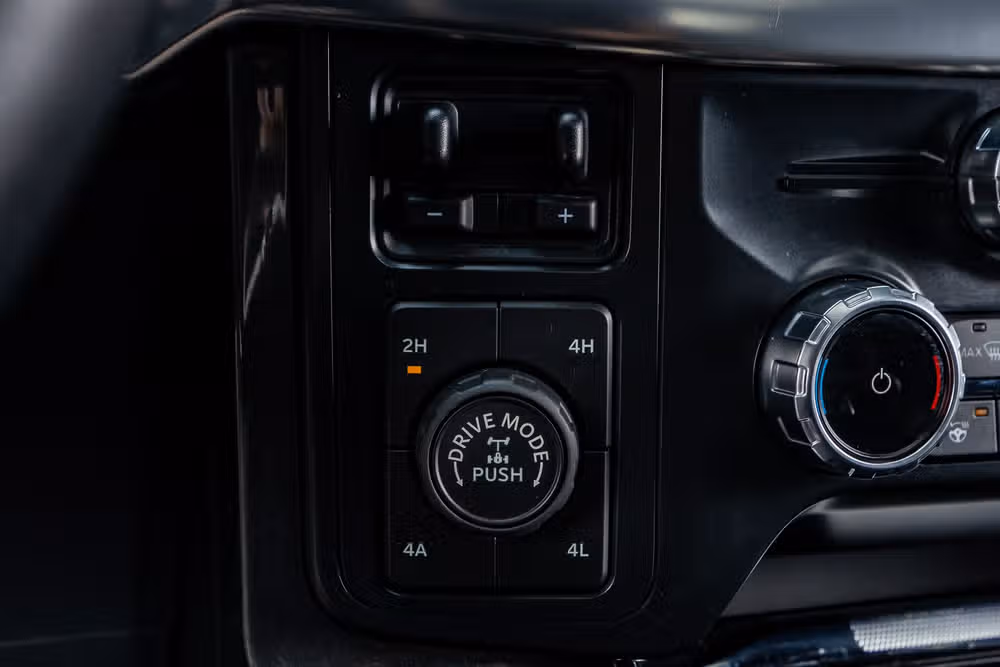 2022 Ford F-150 Lariat Black Widow SuperCrew Image 23