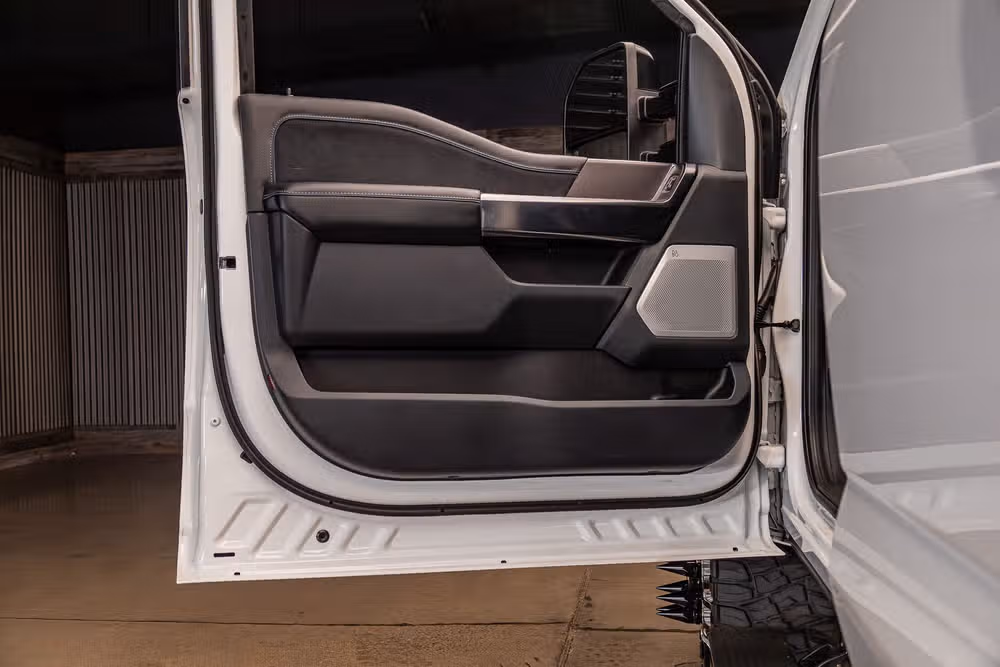 2026 Ford F-350 Super Duty Platinum Crew Cab Image 33