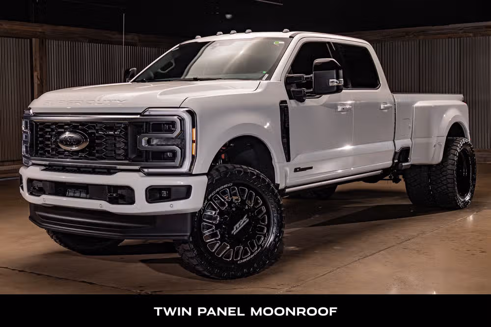 2026 Ford F-350 Super Duty Platinum Crew Cab Image 5