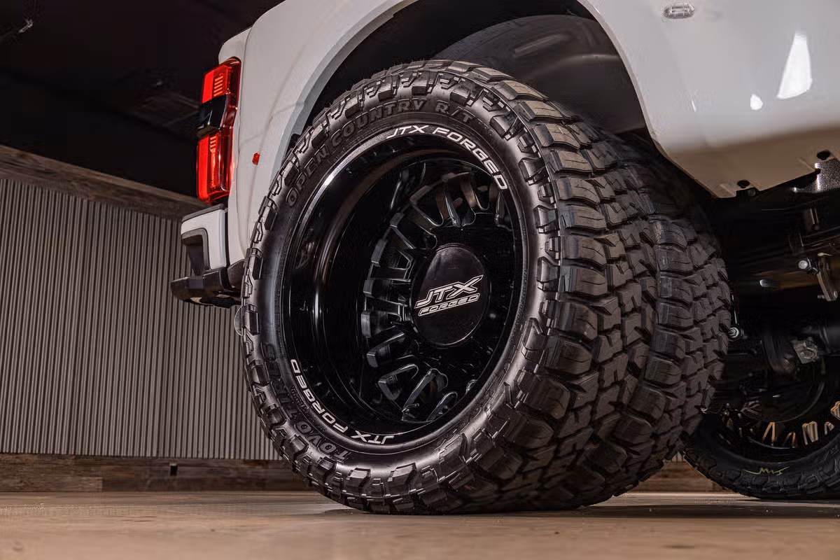 2026 Ford F-350 Super Duty Platinum Crew Cab