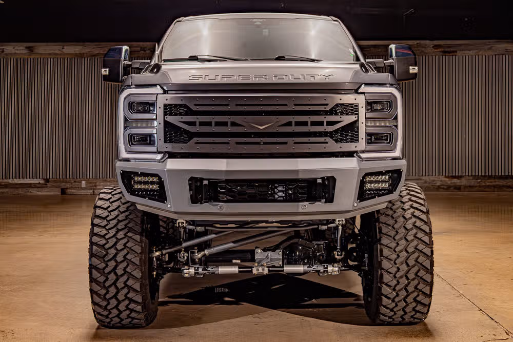 2024 Ford F-350 Super Duty Platinum Crew Cab Image 2