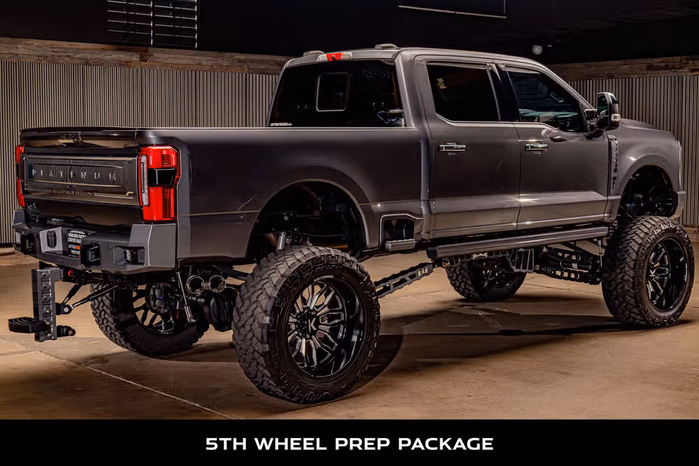 2024 Ford F-350 Super Duty Platinum Crew Cab Image 9