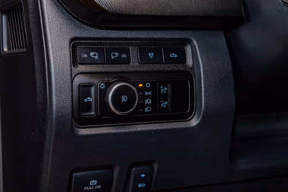 2024 Ford F-350 Super Duty Platinum Crew Cab Image 21