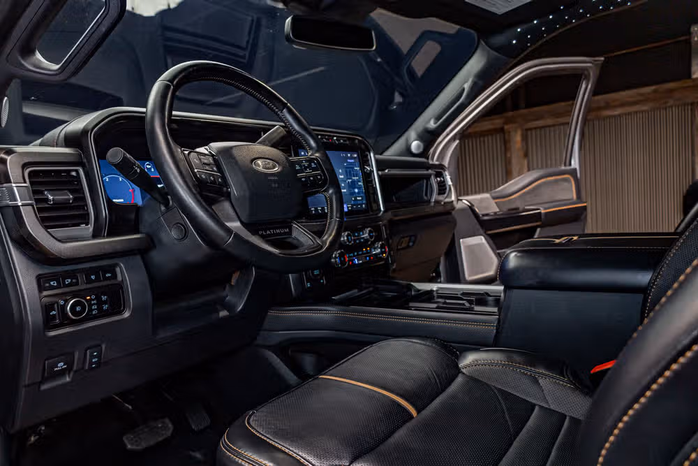 2024 Ford F-350 Super Duty Platinum Crew Cab Image 17