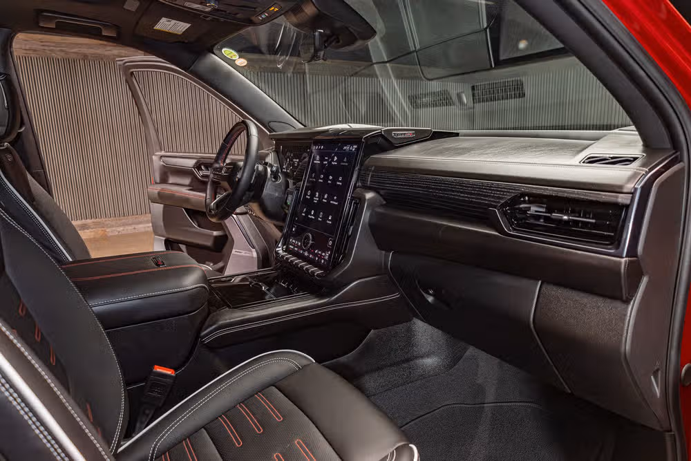 2025 GMC Yukon AT4 Ultimate Image 15