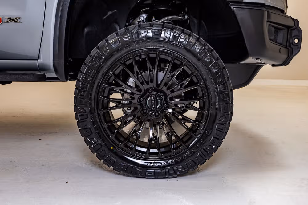 2026 GMC Sierra 1500 AT4X Crew Cab Image 12