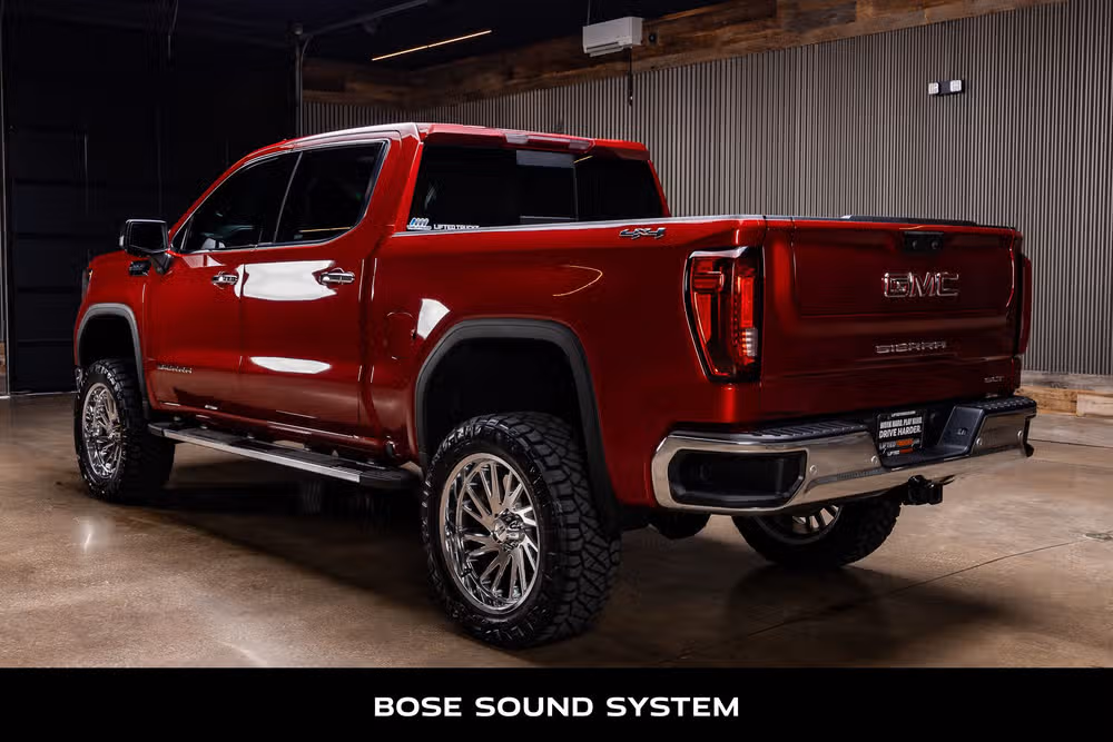 2024 GMC Sierra 1500 SLT Crew Cab Image 7