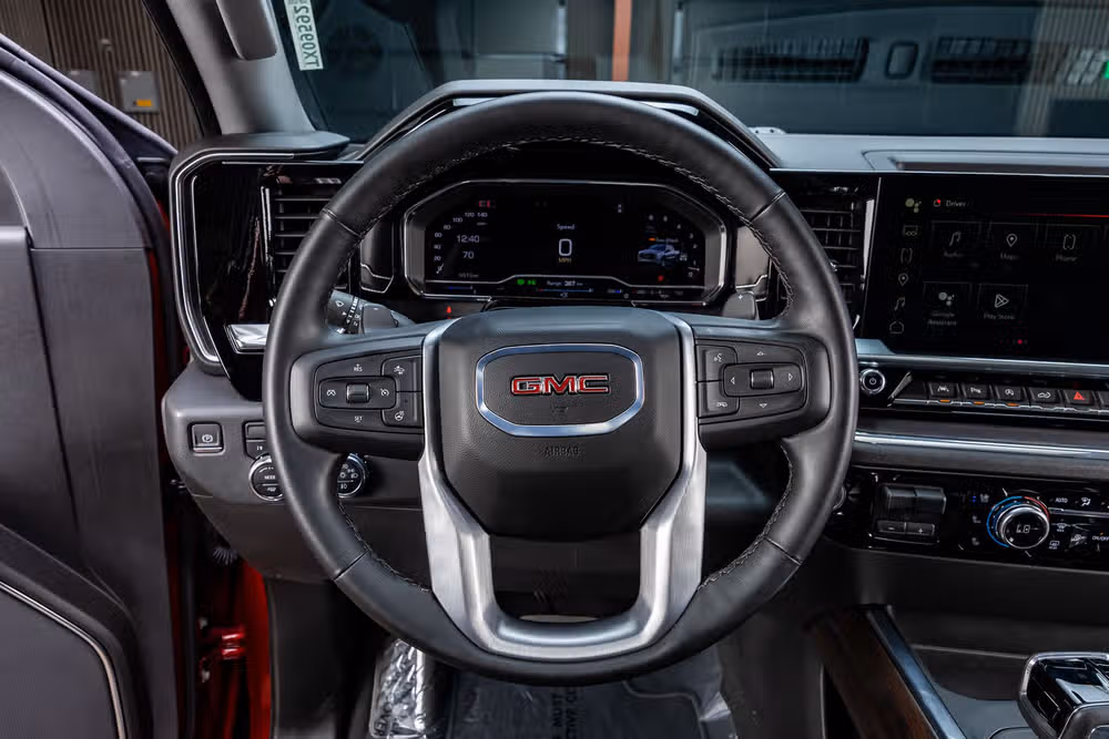 2024 GMC Sierra 1500 SLT Crew Cab Image 19