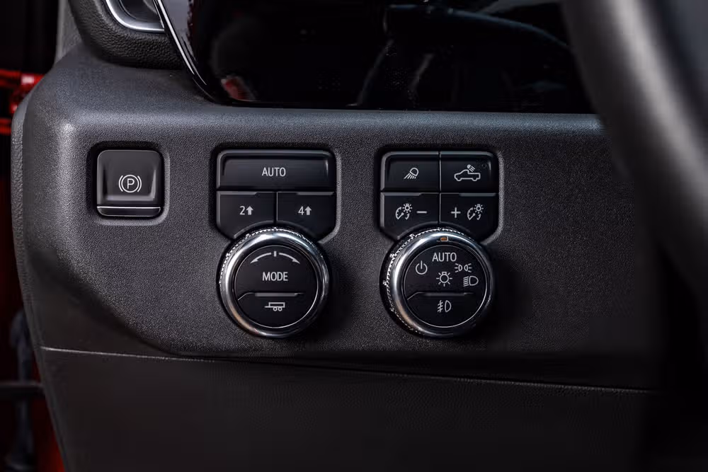 2024 GMC Sierra 1500 SLT Crew Cab Image 22