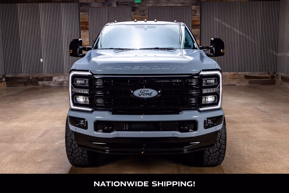 2026 Ford F-250 Super Duty Platinum Crew Cab Image 4