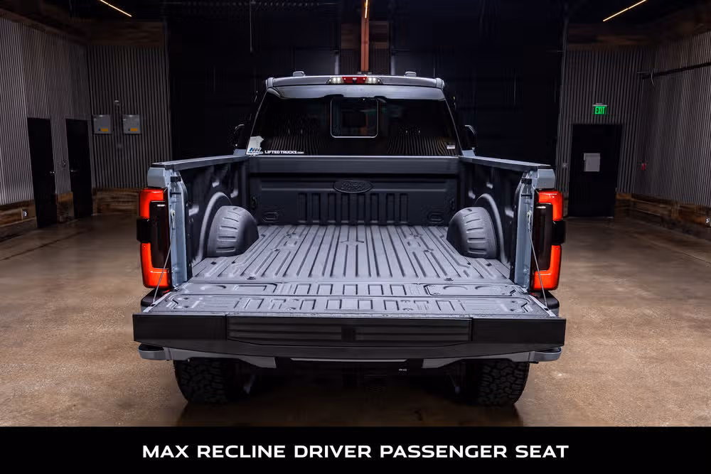 2026 Ford F-250 Super Duty Platinum Crew Cab Image 9