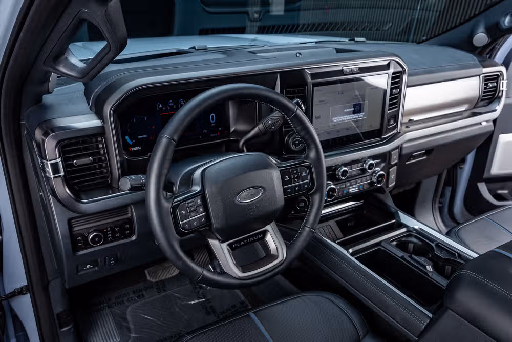 2026 Ford F-250 Super Duty Platinum Crew Cab Image 17