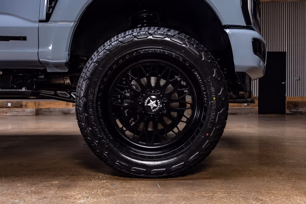 2026 Ford F-250 Super Duty Platinum Crew Cab Image 12