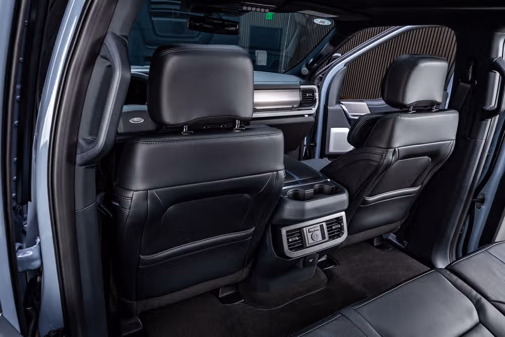 2026 Ford F-250 Super Duty Platinum Crew Cab Image 34