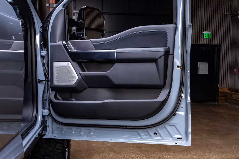 2026 Ford F-250 Super Duty Platinum Crew Cab Image 37