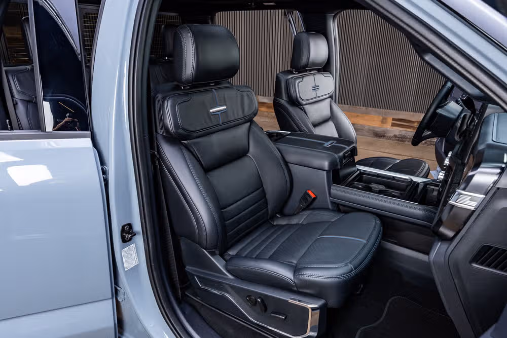 2026 Ford F-250 Super Duty Platinum Crew Cab Image 31