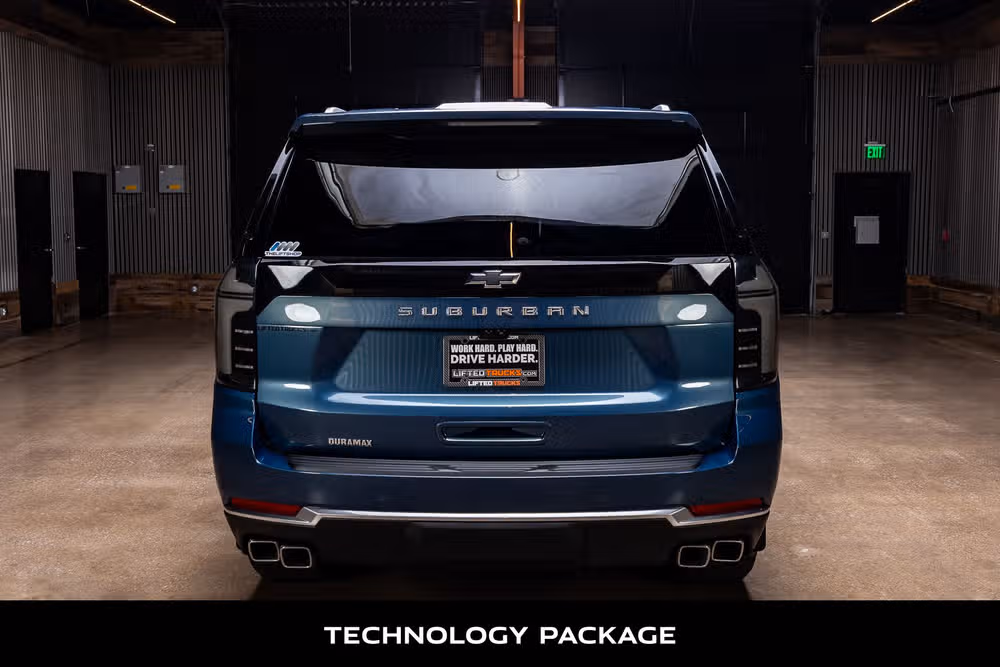 2025 Chevrolet Suburban High Country Image 8