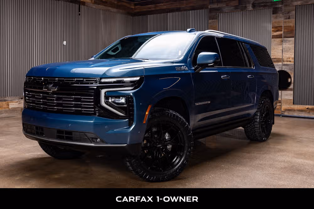 2025 Chevrolet Suburban High Country Image 5