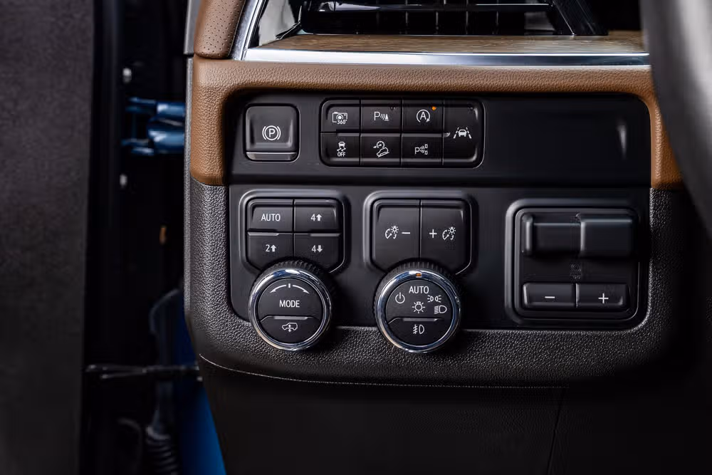 2025 Chevrolet Suburban High Country Image 22