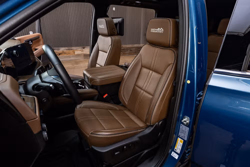 2025 Chevrolet Suburban High Country Image 30