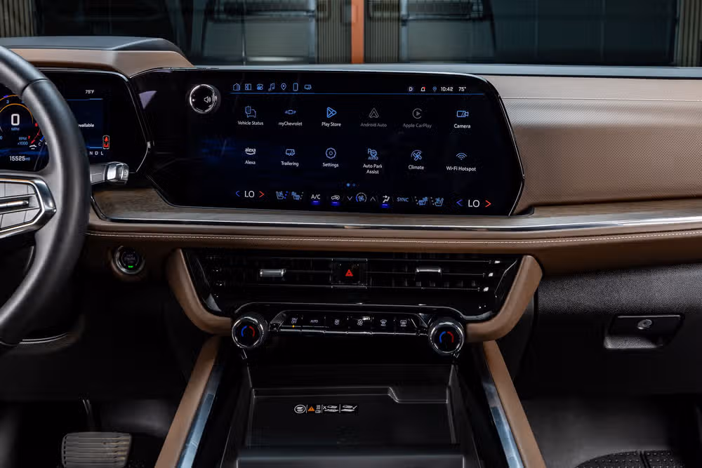 2025 Chevrolet Suburban High Country Image 24