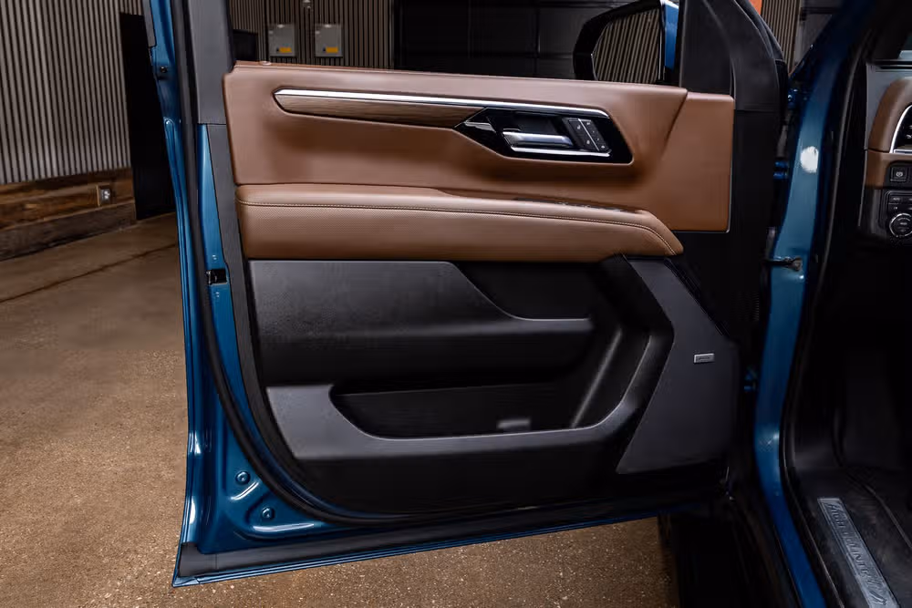 2025 Chevrolet Suburban High Country Image 40