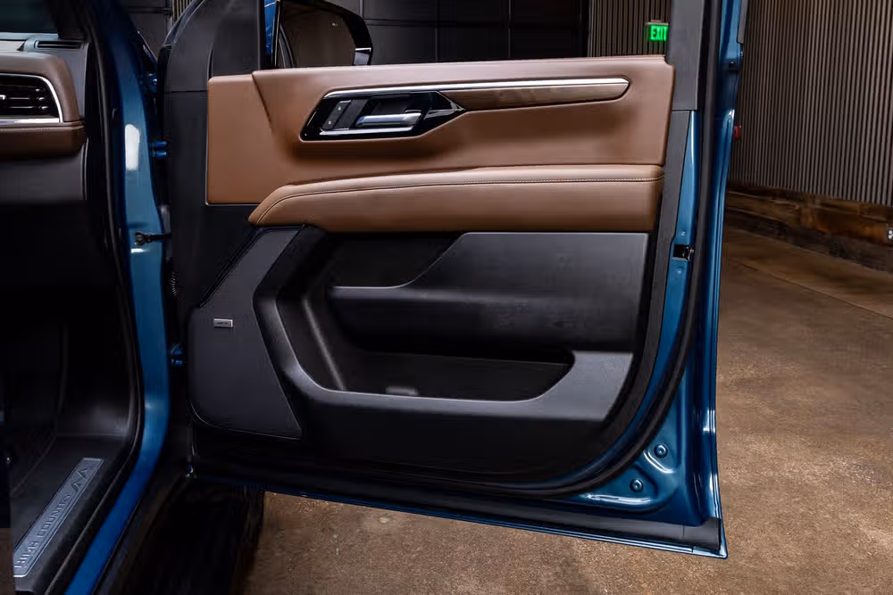 2025 Chevrolet Suburban High Country Image 41