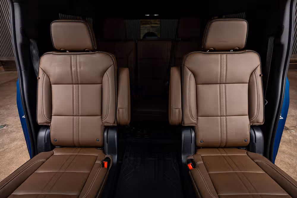 2025 Chevrolet Suburban High Country Image 38