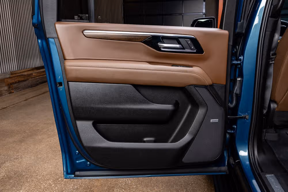 2025 Chevrolet Suburban High Country Image 42