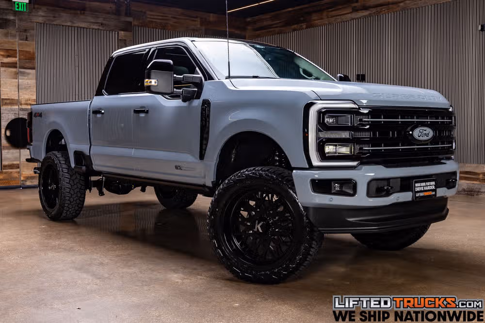 2026 Ford F-350 Super Duty Platinum Plus Crew Cab Image 1