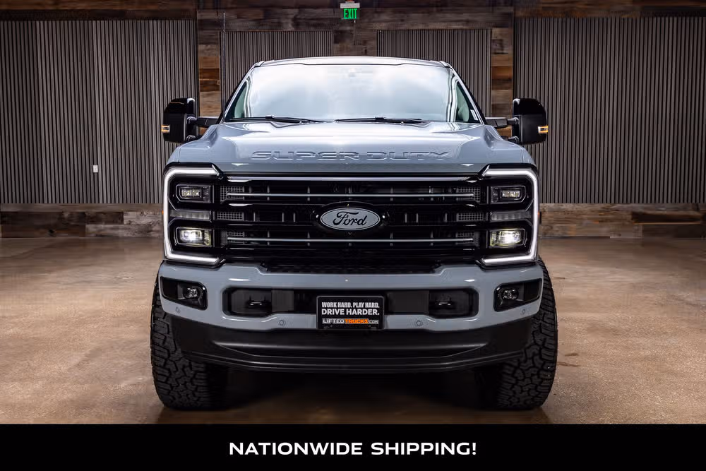 2026 Ford F-350 Super Duty Platinum Plus Crew Cab Image 4