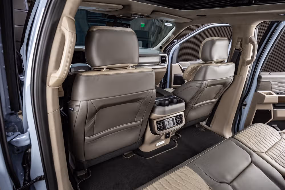 2026 Ford F-350 Super Duty Platinum Plus Crew Cab Image 34