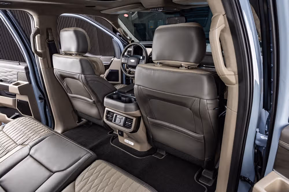 2026 Ford F-350 Super Duty Platinum Plus Crew Cab Image 32