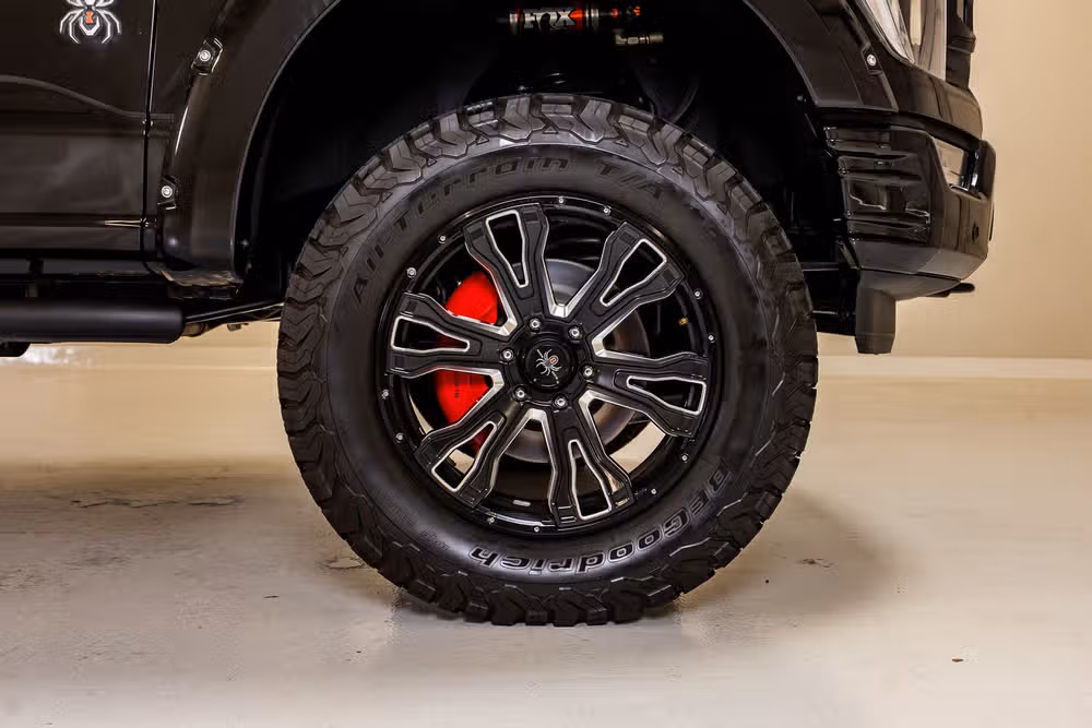 2022 Ford F-150 Lariat Black Widow SuperCrew Image 11