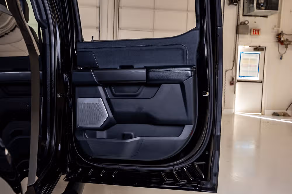 2022 Ford F-150 Lariat Black Widow SuperCrew Image 39