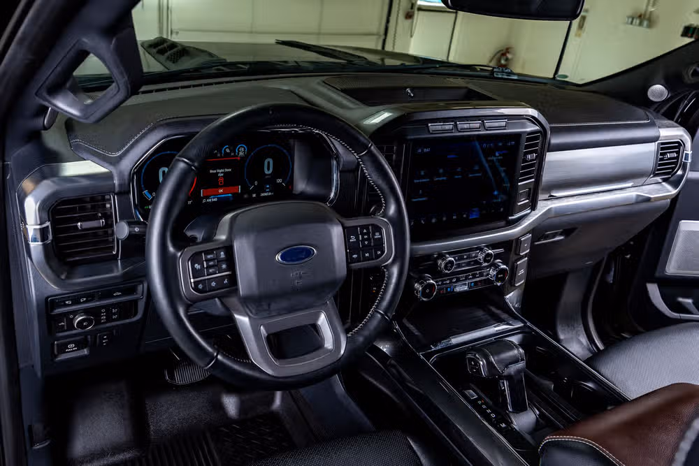 2022 Ford F-150 Lariat Black Widow SuperCrew Image 16