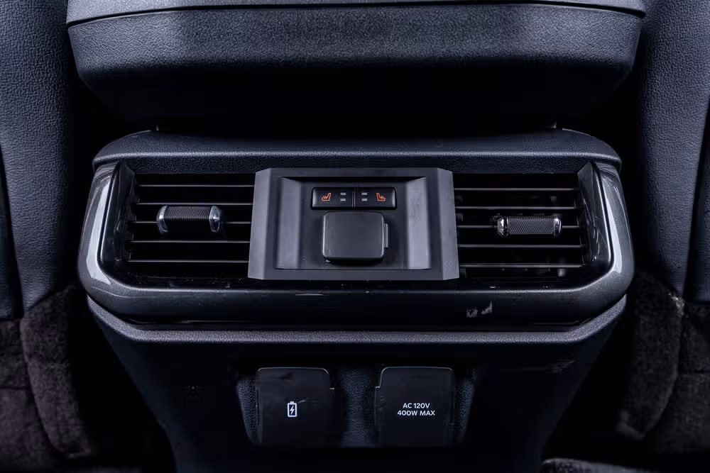 2022 Ford F-150 Lariat Black Widow SuperCrew Image 33