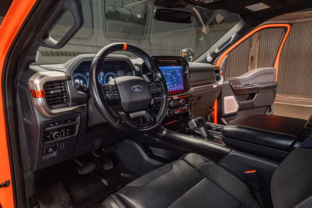 2023 Ford F-150 Raptor SuperCrew Image 15