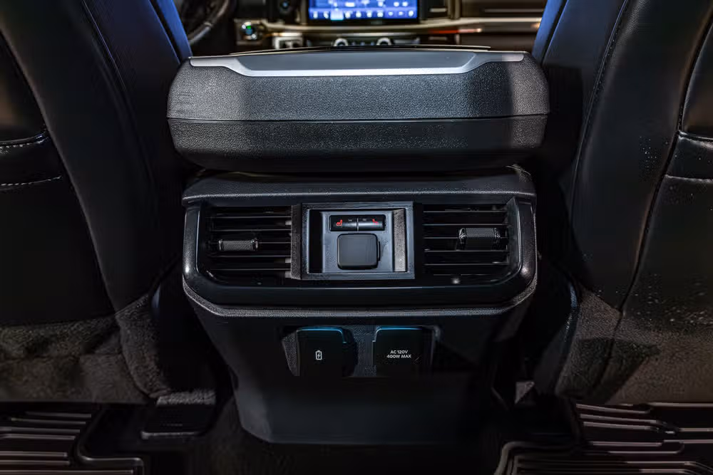 2023 Ford F-150 Raptor SuperCrew Image 26