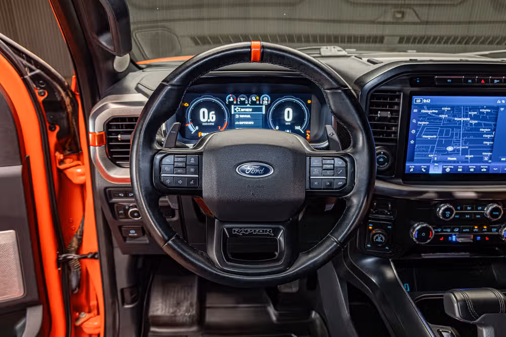 2023 Ford F-150 Raptor SuperCrew Image 16