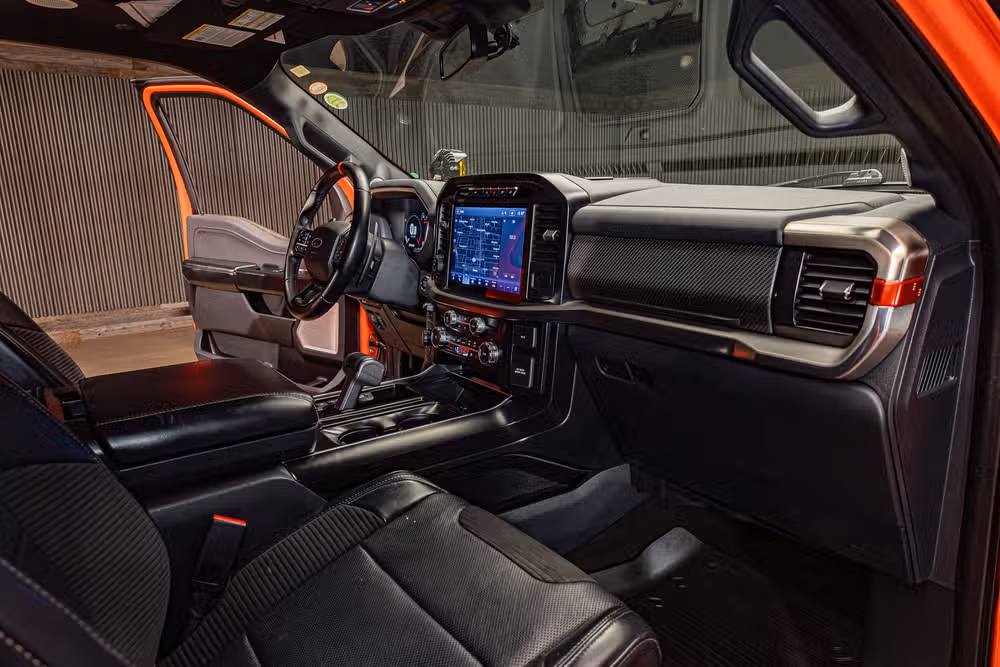 2023 Ford F-150 Raptor SuperCrew Image 18