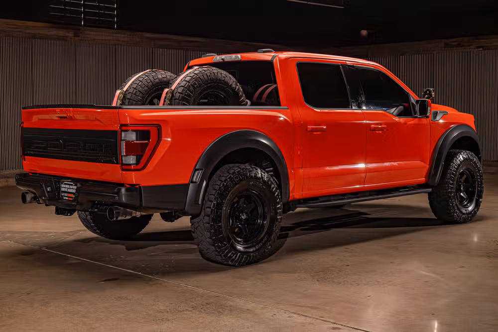2023 Ford F-150 Raptor SuperCrew Image 10