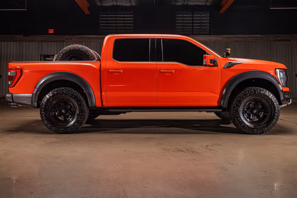 2023 Ford F-150 Raptor SuperCrew Image 11