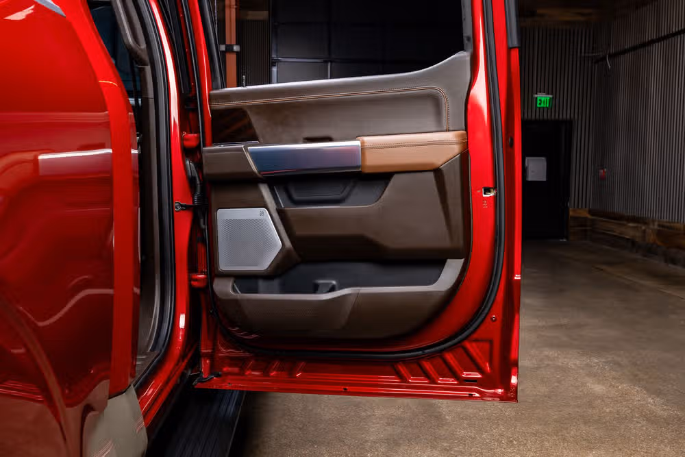 2025 Ford F-150 King Ranch SuperCrew Image 40