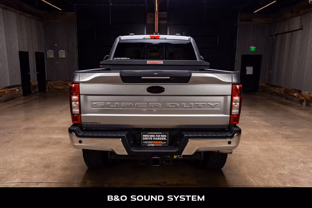 2020 Ford F-250 Super Duty Lariat Crew Cab Image 8