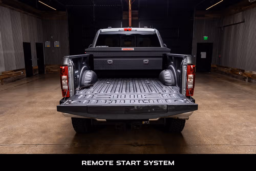 2020 Ford F-250 Super Duty Lariat Crew Cab Image 9