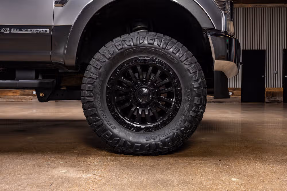 2020 Ford F-250 Super Duty Lariat Crew Cab Image 12