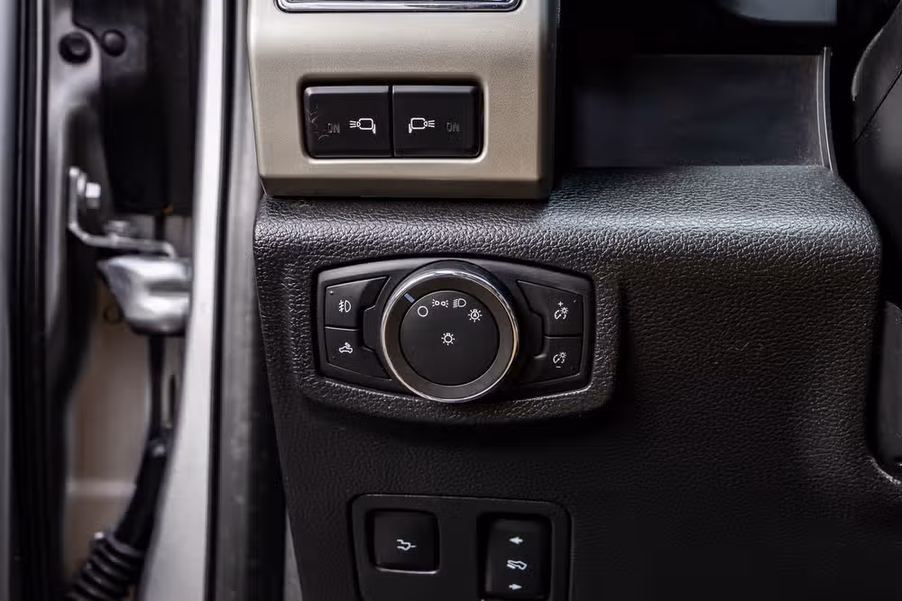 2020 Ford F-250 Super Duty Lariat Crew Cab Image 22