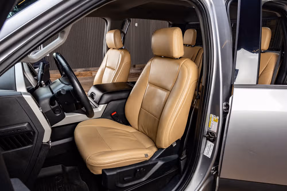 2020 Ford F-250 Super Duty Lariat Crew Cab Image 30