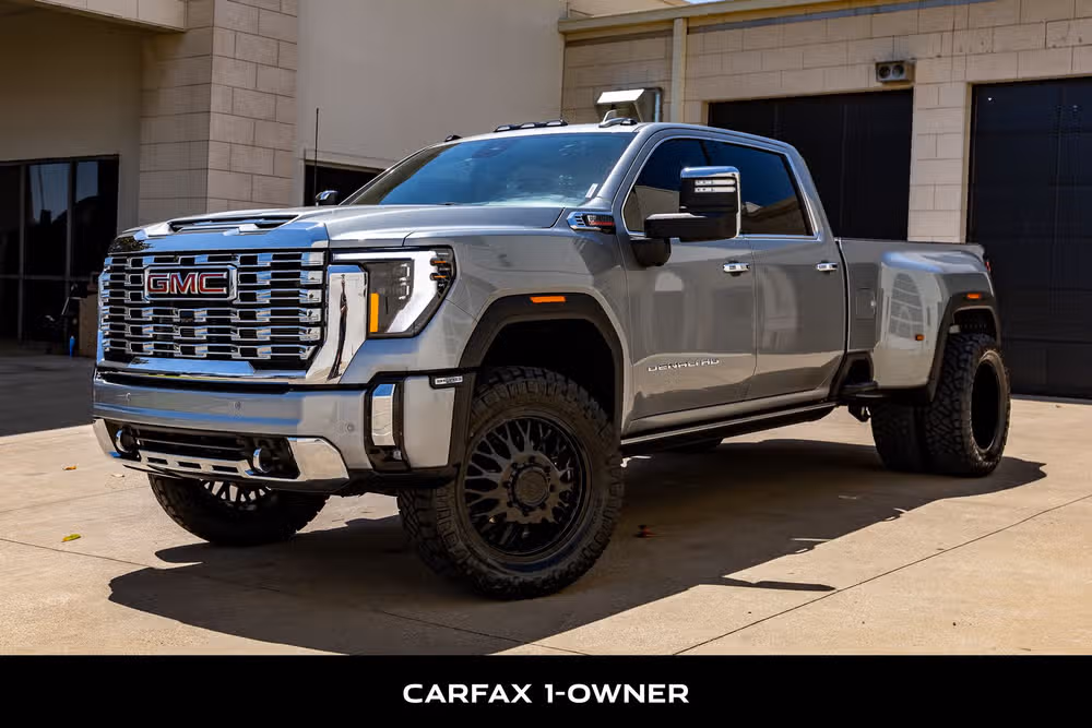 2025 GMC Sierra 3500HD Denali Crew Cab Image 5
